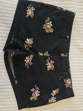 Volcom Black Floral Shorts - Size 29